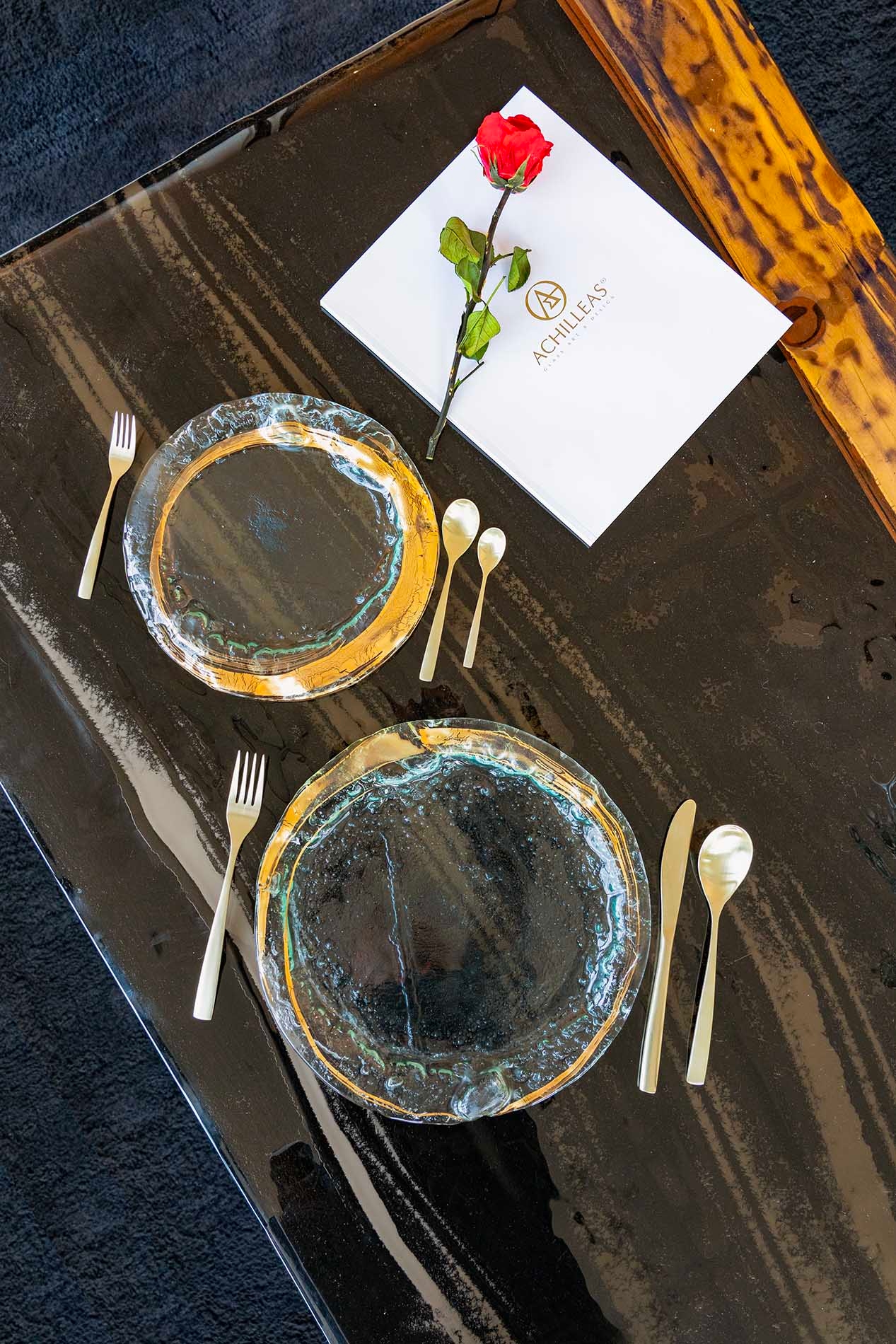 Blue plates