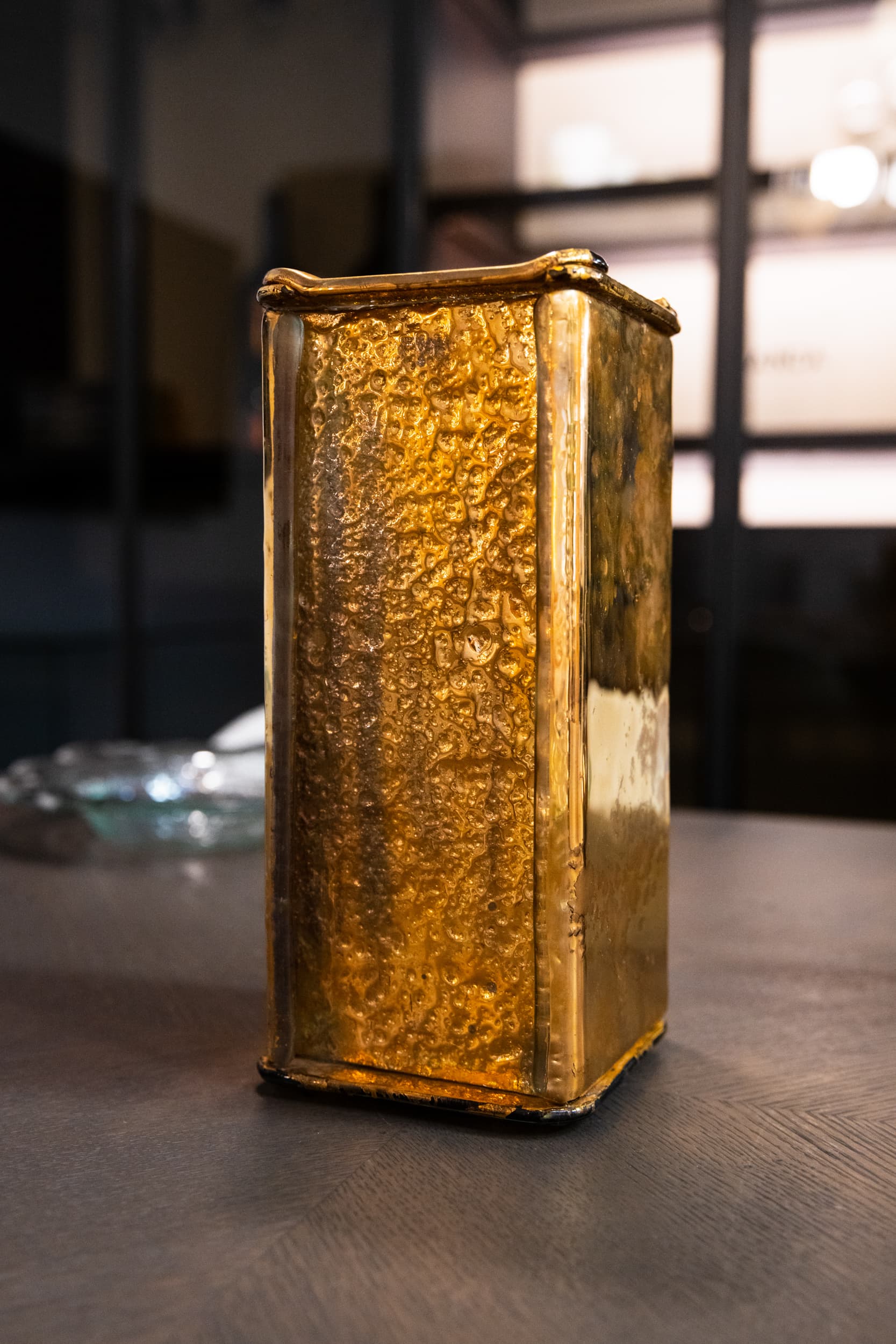 Golden vase